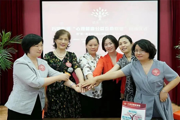 美元迎来百年未有之变局 黄金不断刷新历史纪录